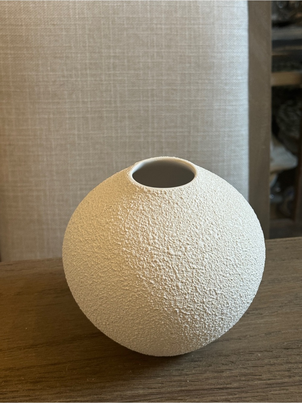 Crate & Barrel boucle vase